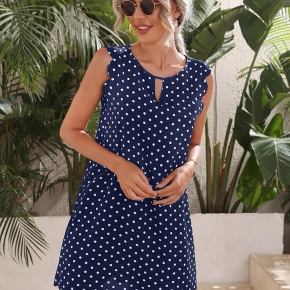 Polka Dot Scallop Trim Dress Size S NWT - Picture 3 of 6